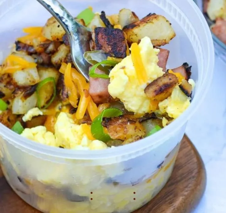 Prep-ahead breakfast bowls filled with healthy ingredients for a nutritious meal.